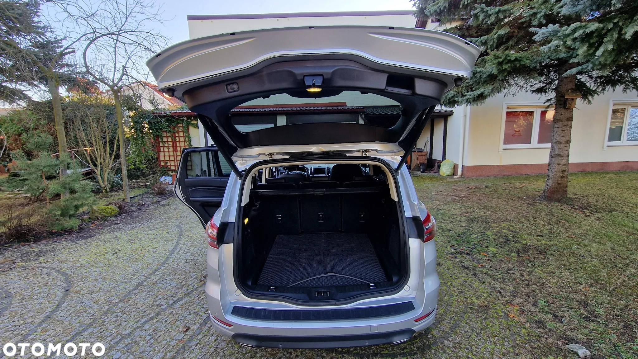 Ford S-Max - 7
