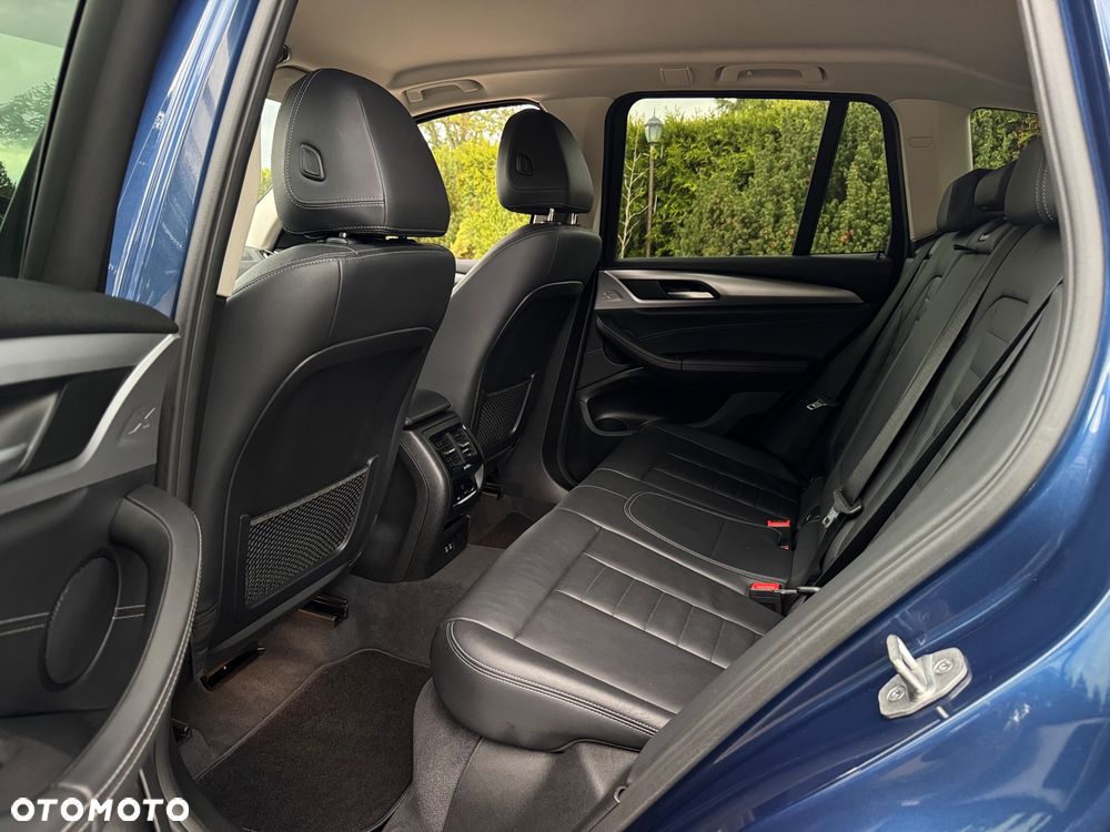 BMW X3 sDrive18d Advantage - 21