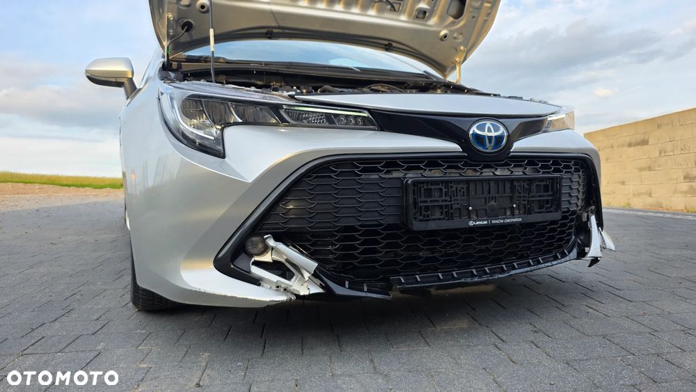 Toyota Corolla 1.8 Hybrid - 12