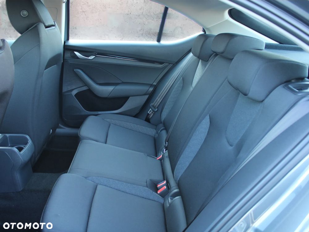 Skoda Octavia 1.5 TSI mHEV Edition 130 Essence DSG - 9