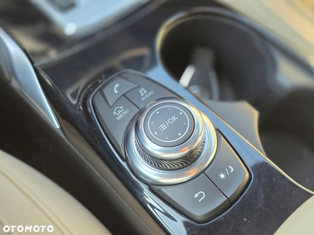 Infiniti Q30 2.2d Premium Tech 7DCT - 33