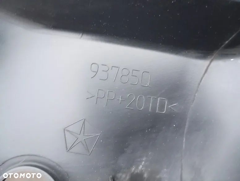 Nakładka , osłona błotnika prawa górna Jeep Grand Cherokee WK2 - 3