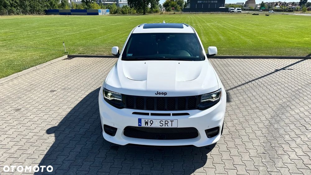 Jeep Grand Cherokee - 1