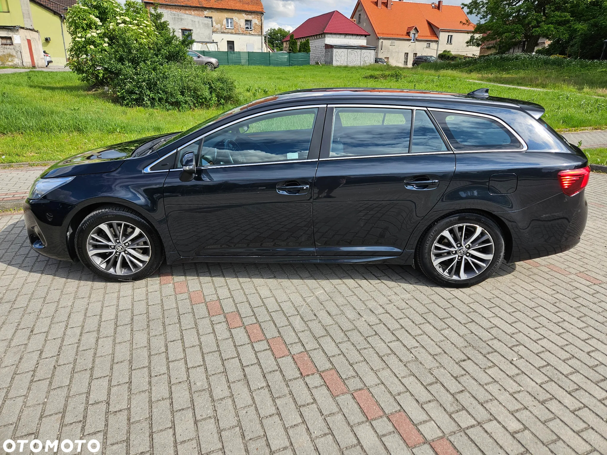 Toyota Avensis 2.0 D-4D Prestige - 3