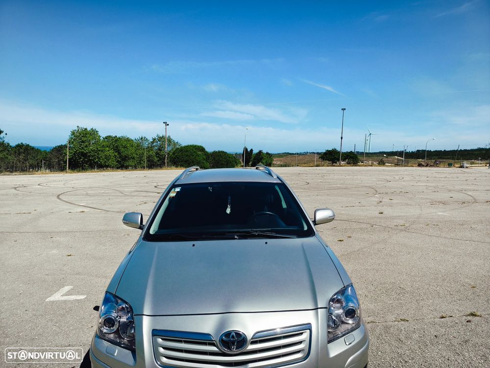 Toyota Avensis SW 2.0 D-4D - 18