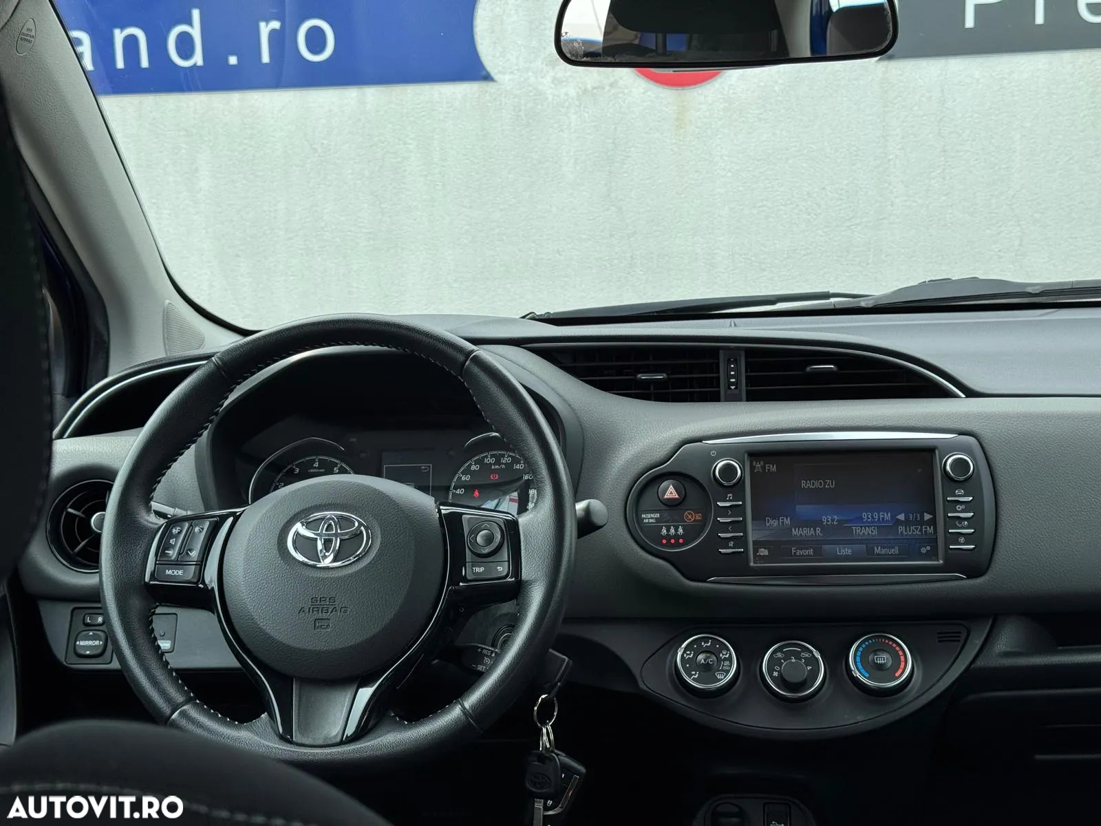 Toyota Yaris 1.0 L Eco - 21