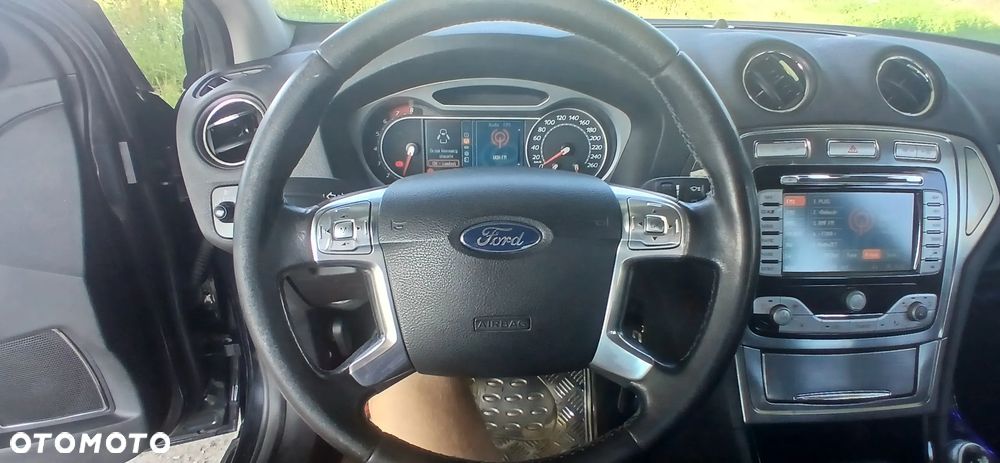 Ford Mondeo 1.8 Ambiente - 14