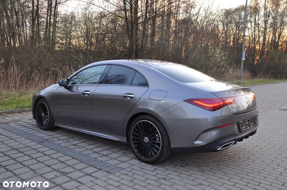 Mercedes-Benz CLA - 12