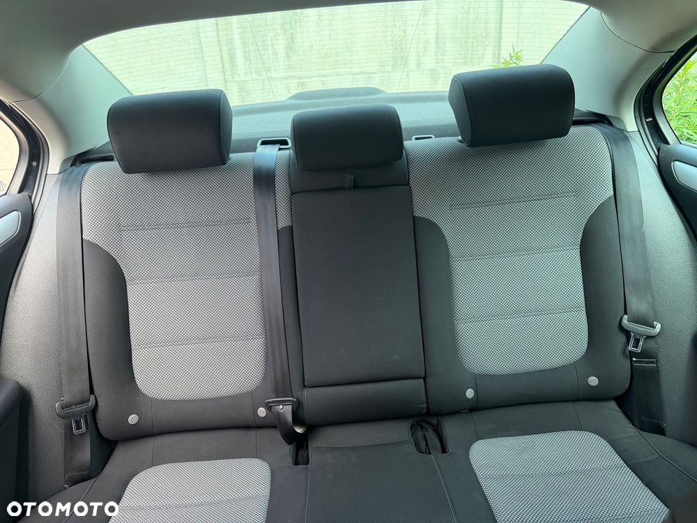 Volkswagen Jetta Hybrid - 7