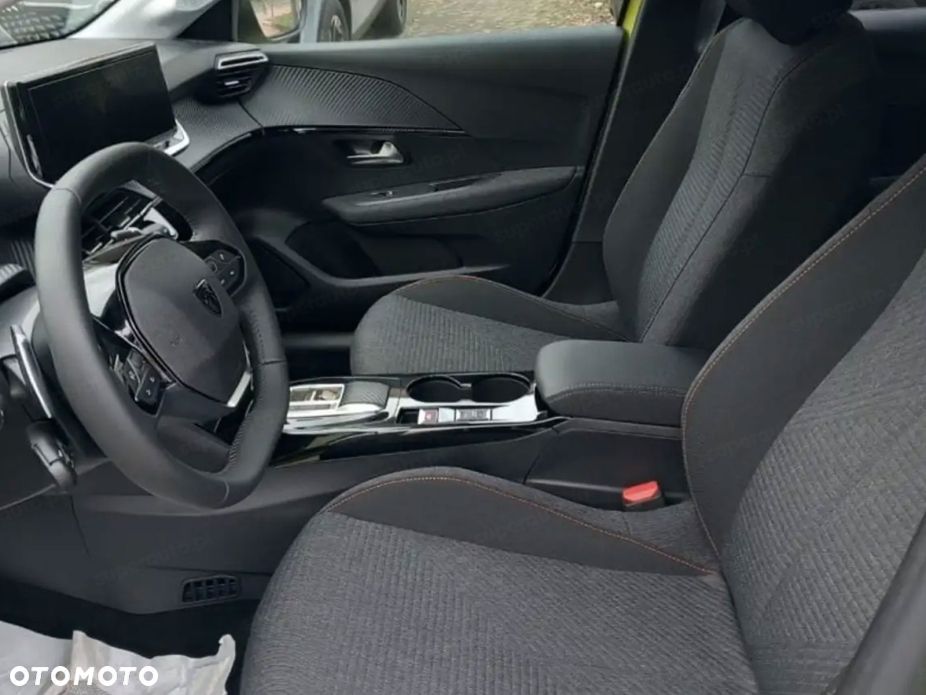 Peugeot 208 1.2 mHEV Business e-DCS6 - 7