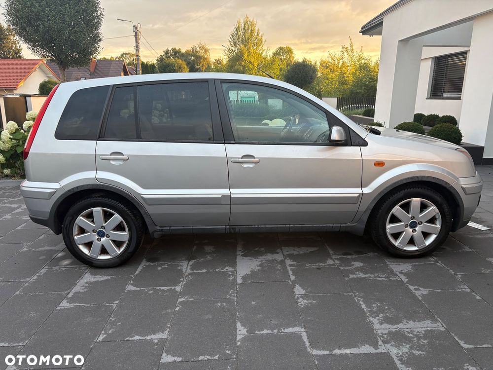 Ford Fusion - 6