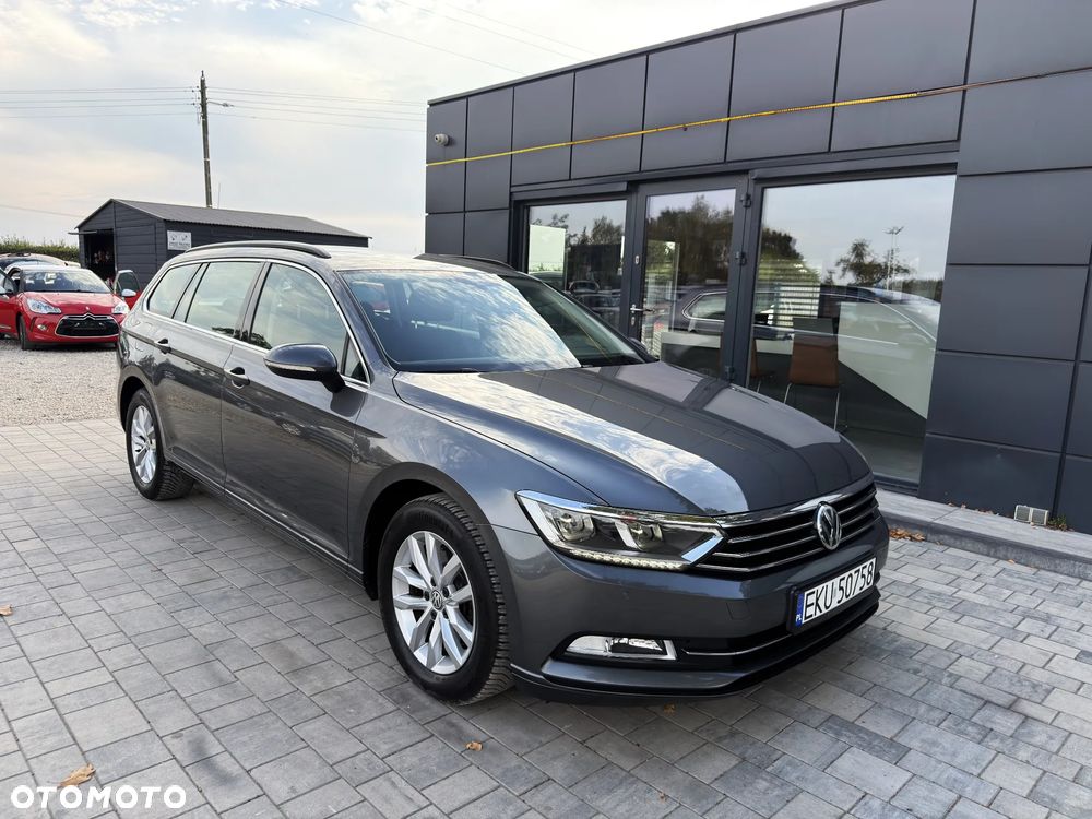 Volkswagen Passat - 11