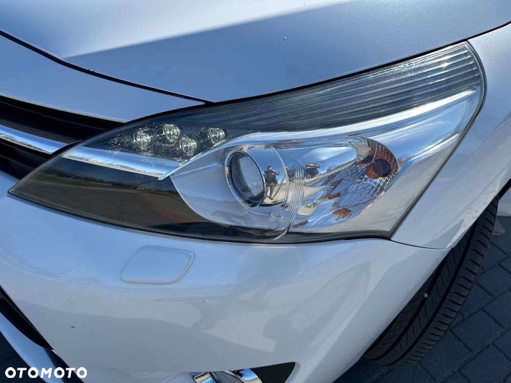 Toyota Verso 2.0 D-4D Edition - 17