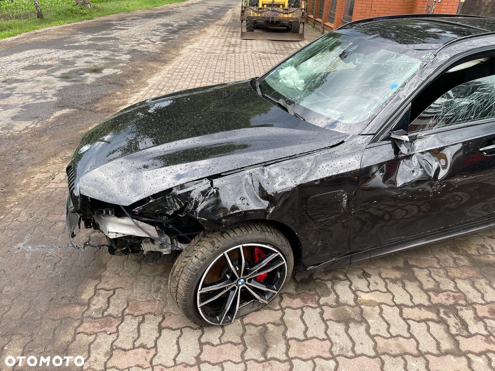BMW Seria 3 330e M Sport sport - 26