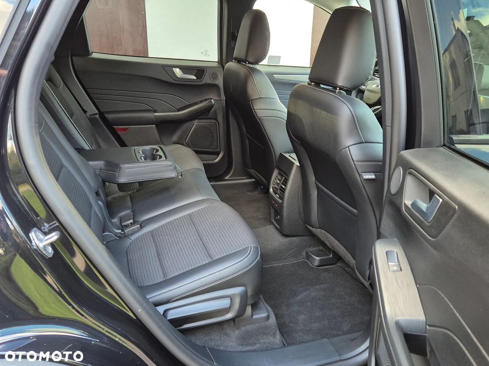 Ford Kuga 2.5 FHEV FWD Titanium X - 4