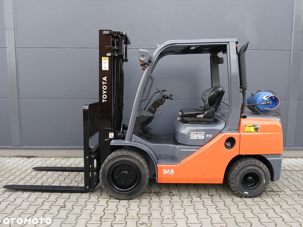 Toyota 02-8FGJF35 - 9