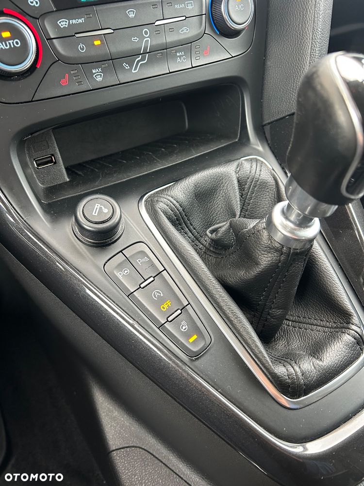 Ford Focus 2.0 TDCi Titanium ASS - 17