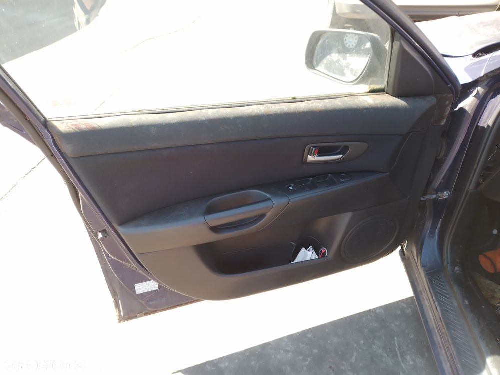MAZDA 3  03-06 1.6 CD  MASKA  25E - 23