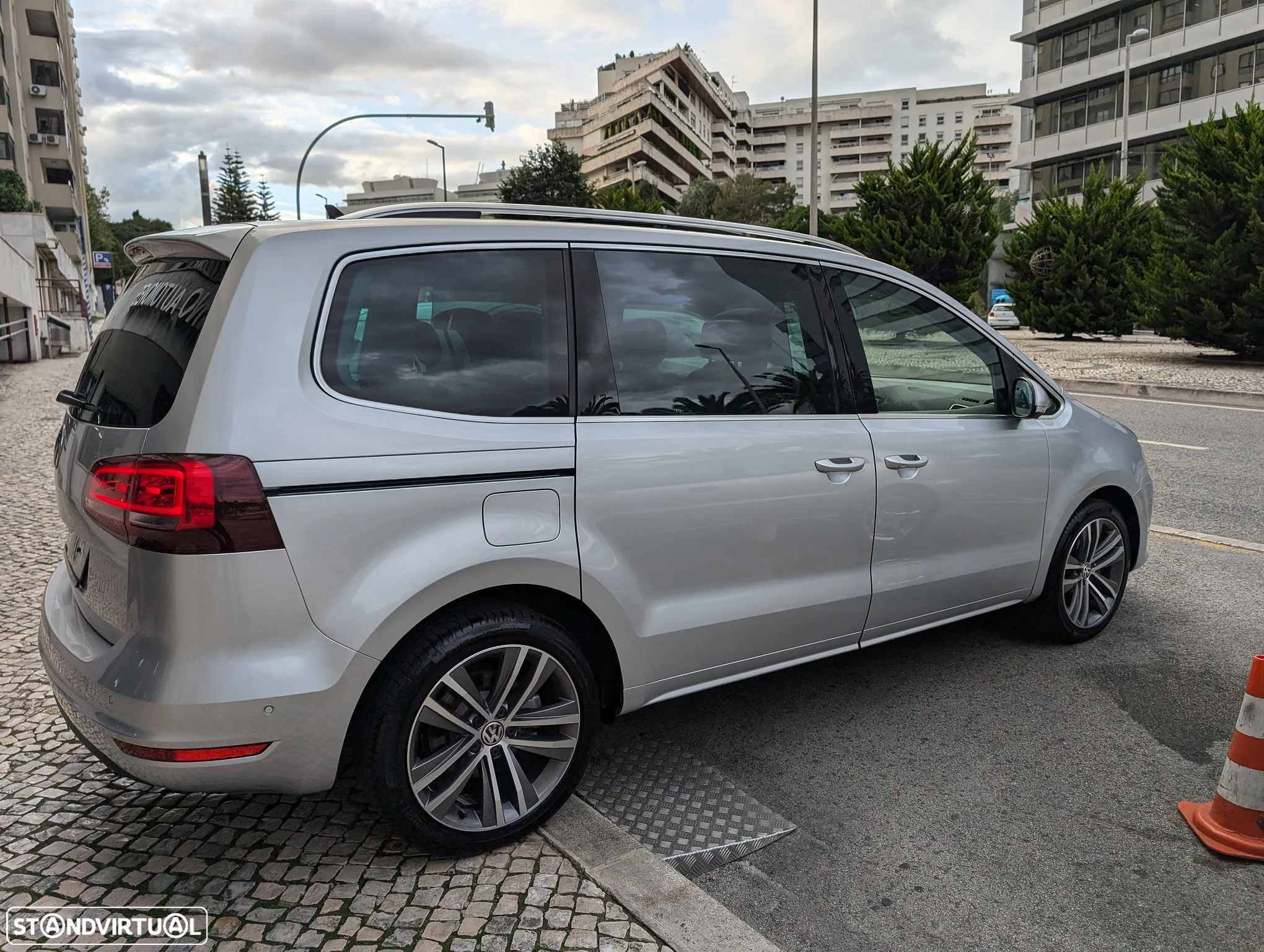 VW Sharan 1.4 TSI Highline DSG - 8
