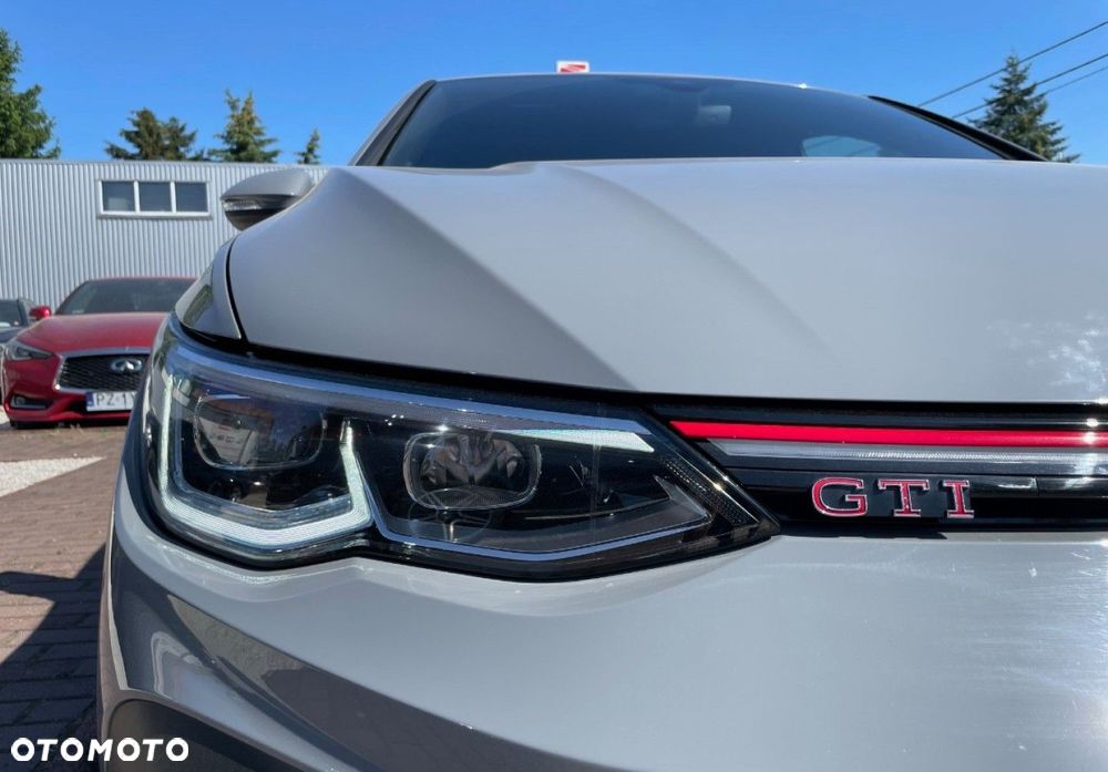 Volkswagen Golf - 4