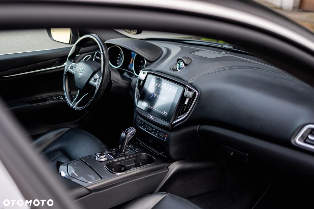 Maserati Ghibli S Q4 Granlusso - 17