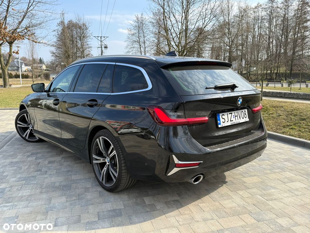 BMW Seria 3 320d xDrive Edition Luxury Line Purity - 23