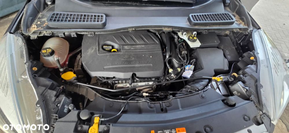 Ford Kuga 1.5 EcoBoost 2x4 Titanium - 37