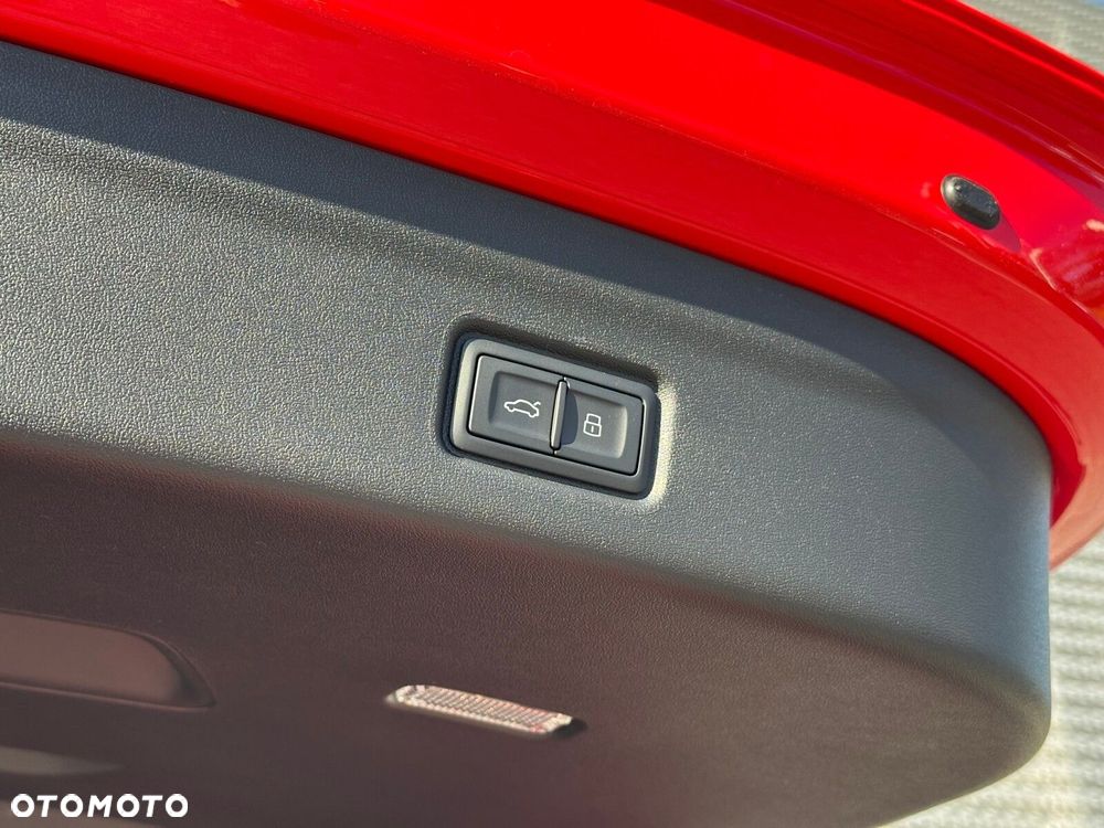 Audi Q6 e-tron - 11