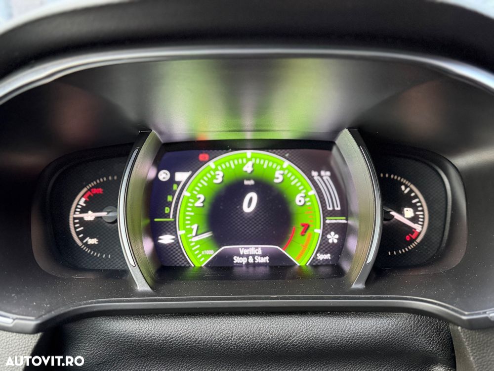 Renault Megane ENERGY TCe 205 EDC GT - 19