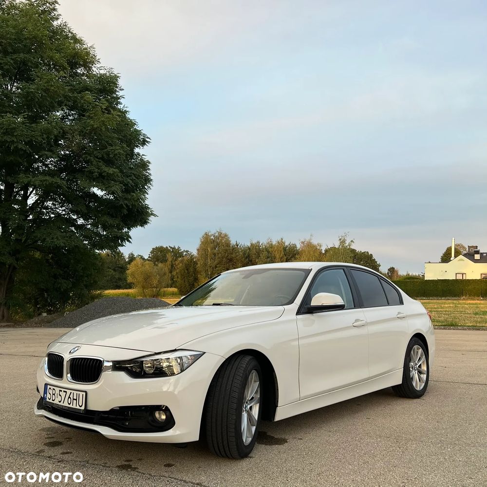 BMW Seria 3 320i - 4