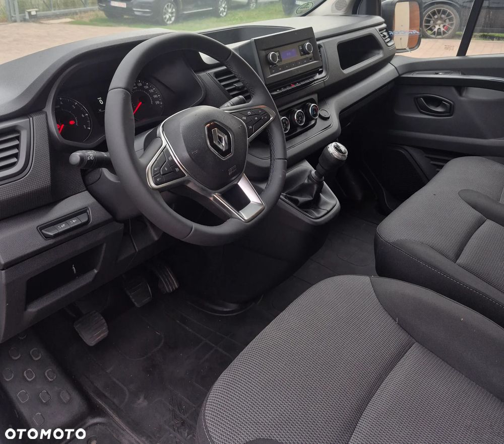 Renault Trafic - 9