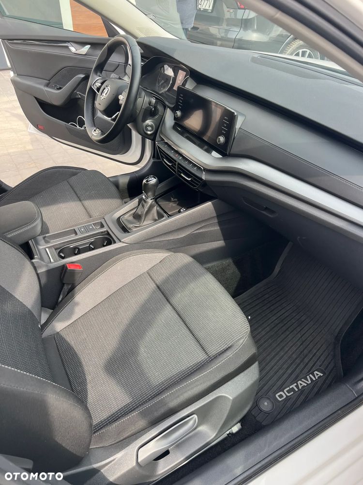 Skoda Octavia 1.5 TSI ACT Ambition - 8