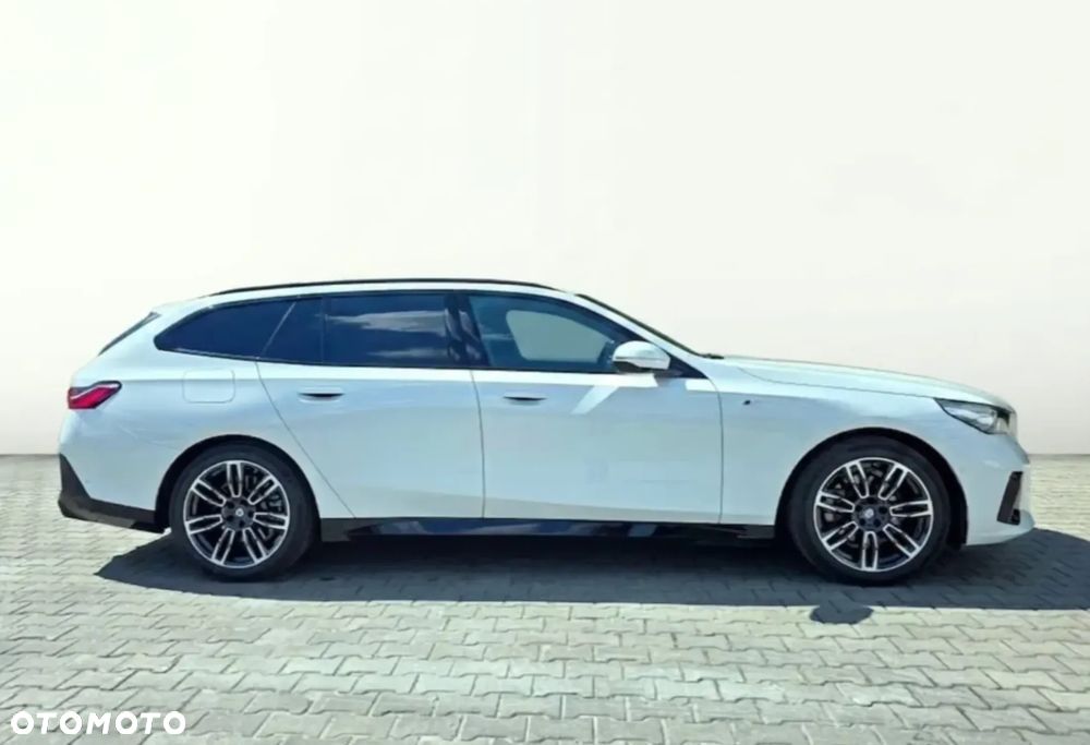 BMW Seria 5 520d xDrive mHEV M Sport - 4