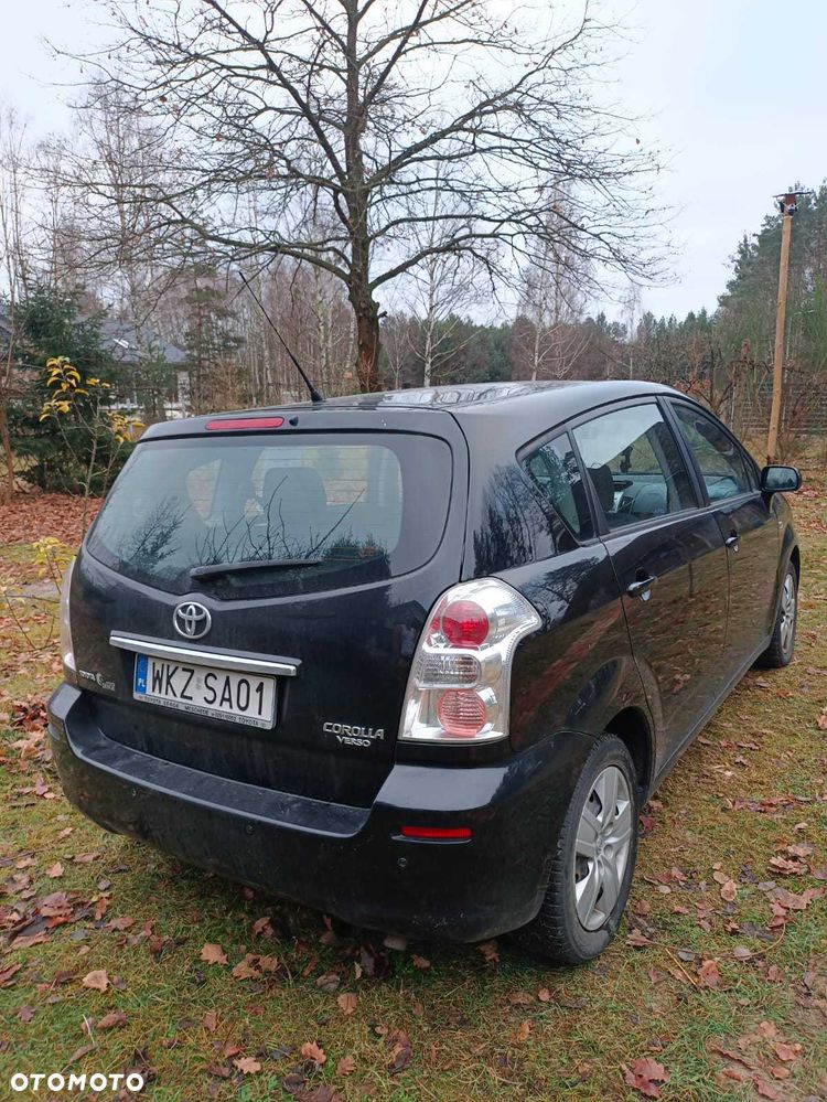Toyota Corolla Verso - 3