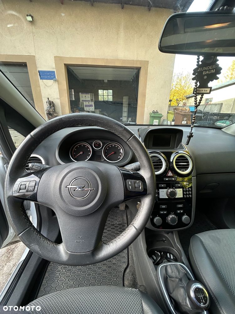 Opel Corsa - 8