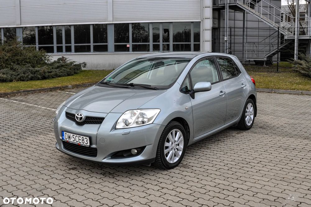 Toyota Auris - 1