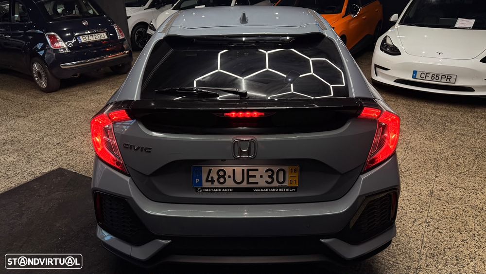 Honda Civic 1.0 i-VTEC Executive - 8