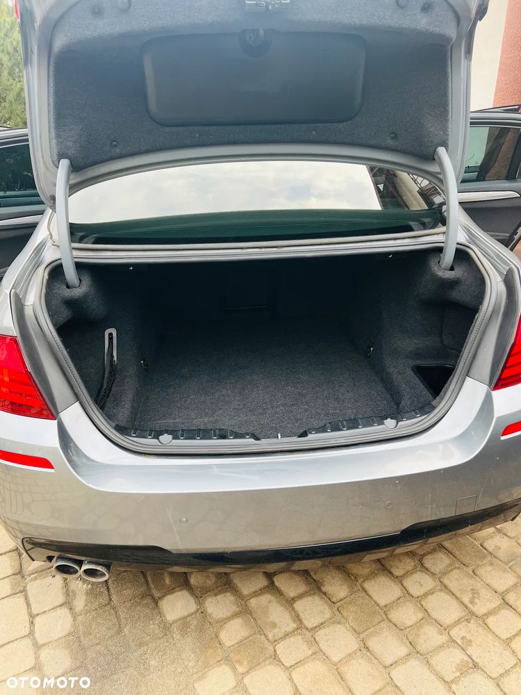 BMW Seria 5 525d xDrive - 18