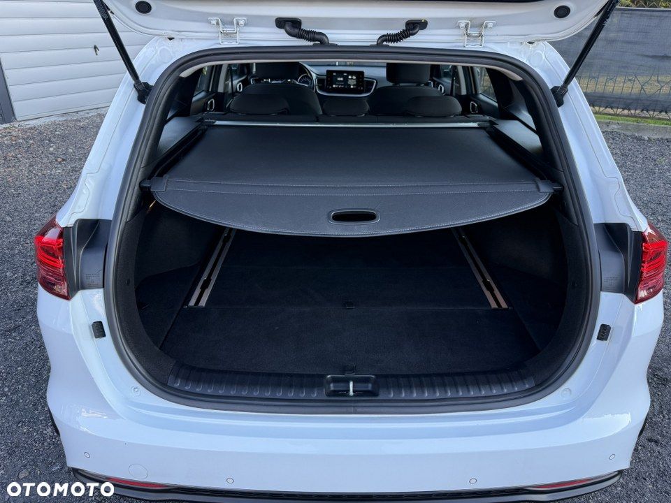 Kia Ceed 1.5 T-GDI L Business Line Plus - 38