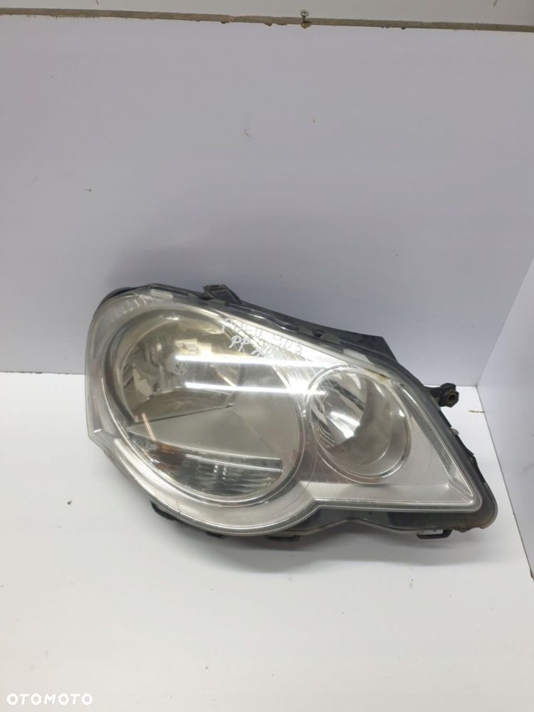 REFLEKTOR LAMPA PRZEDNIA PRAWA PRZÓD PRAWY VW POLO 9N3 - 1