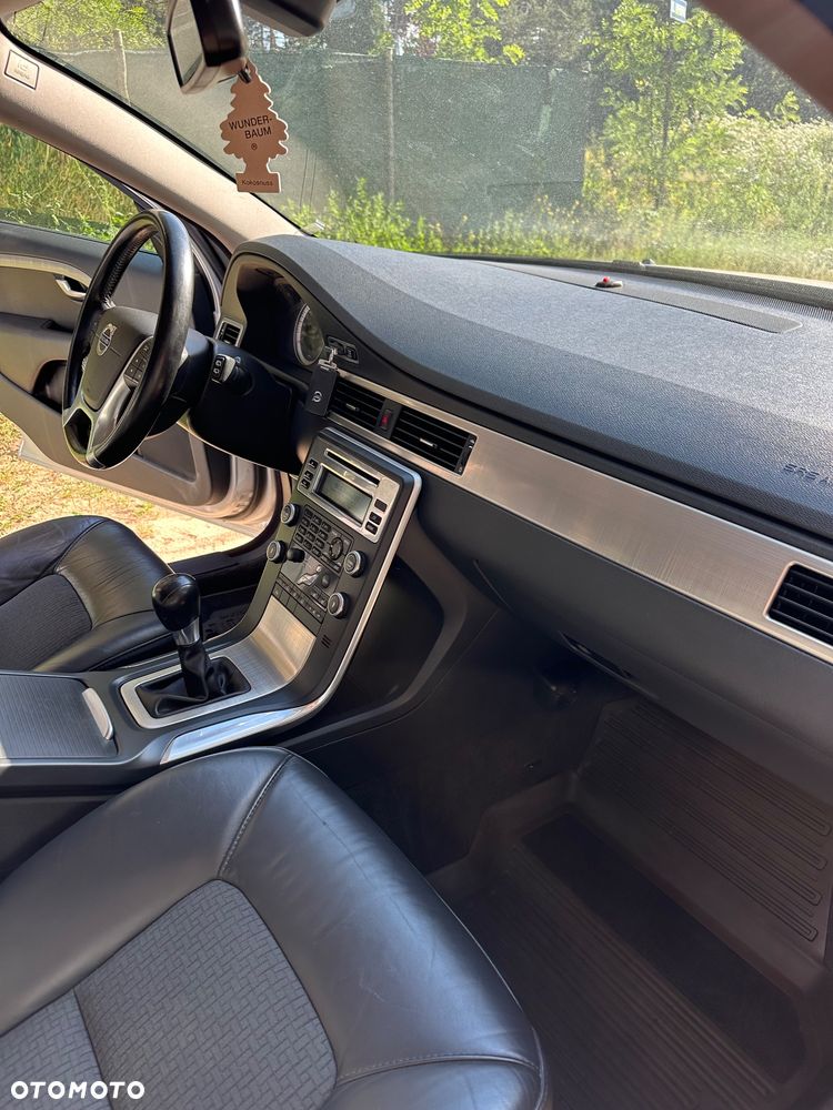 Volvo V70 2.0 - 15