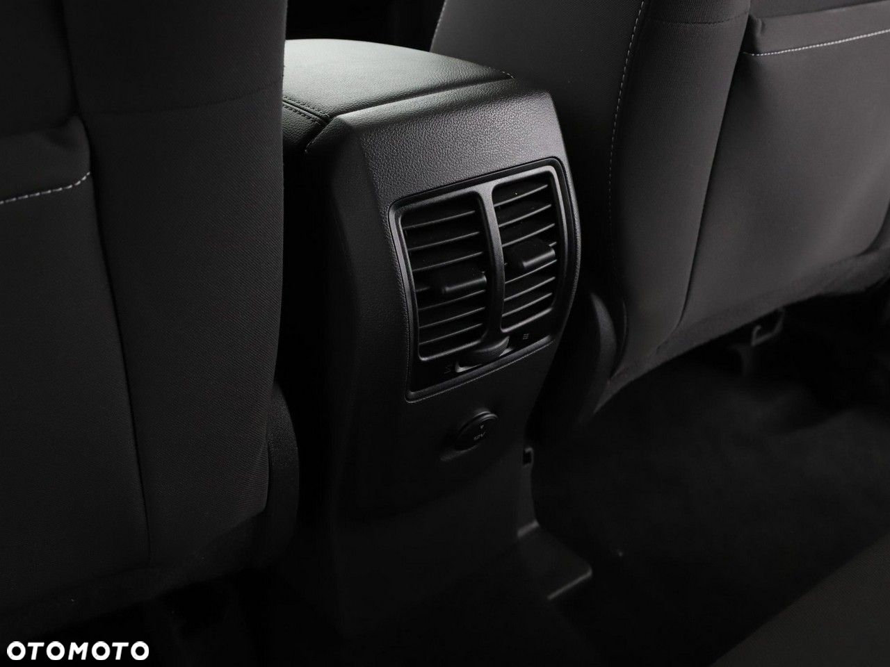 Ford Kuga 1.5 EcoBoost 2x4 Cool & Connect - 34
