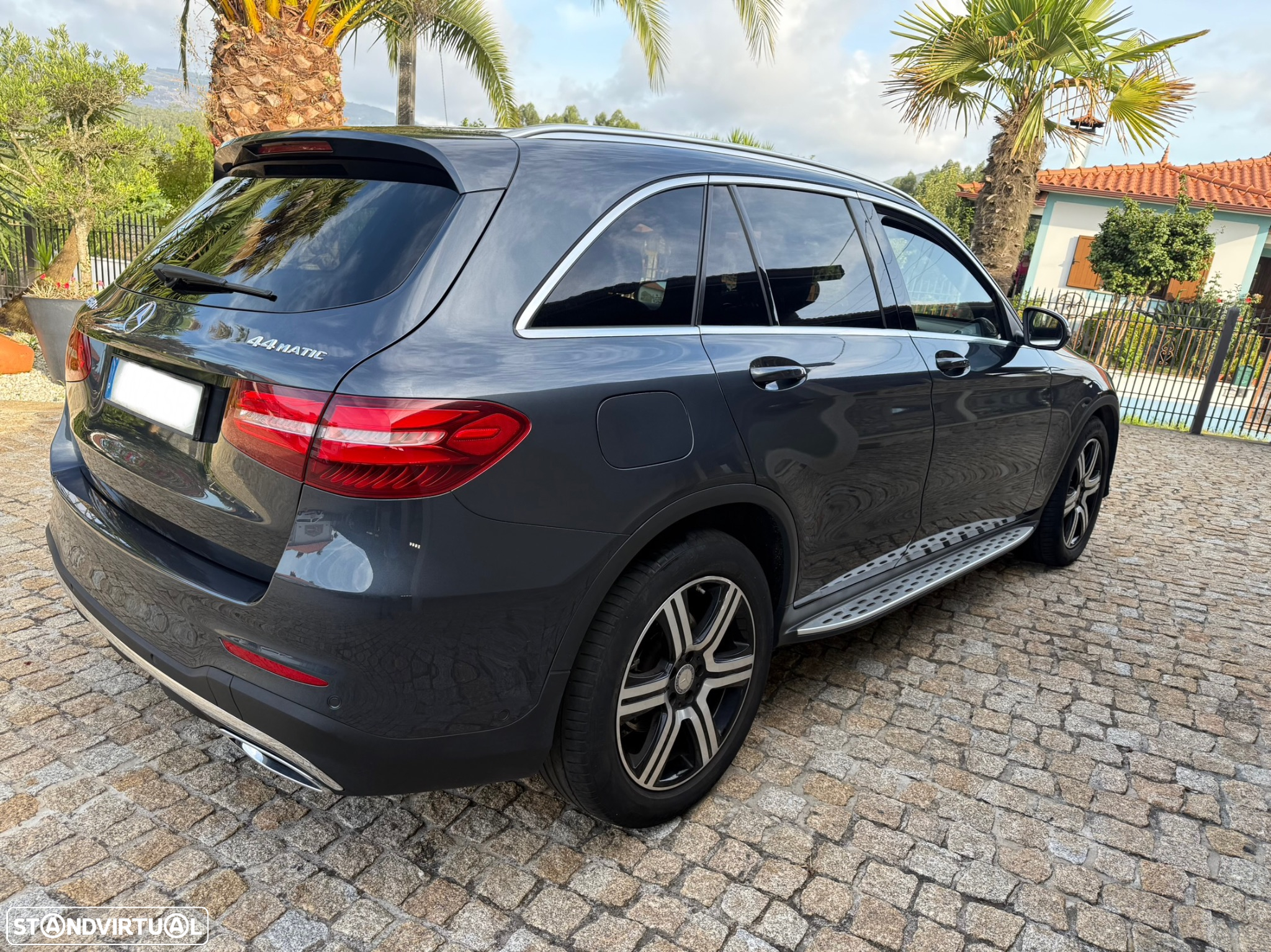Mercedes-Benz GLC 220 d 4Matic 9G-TRONIC AMG Line - 4
