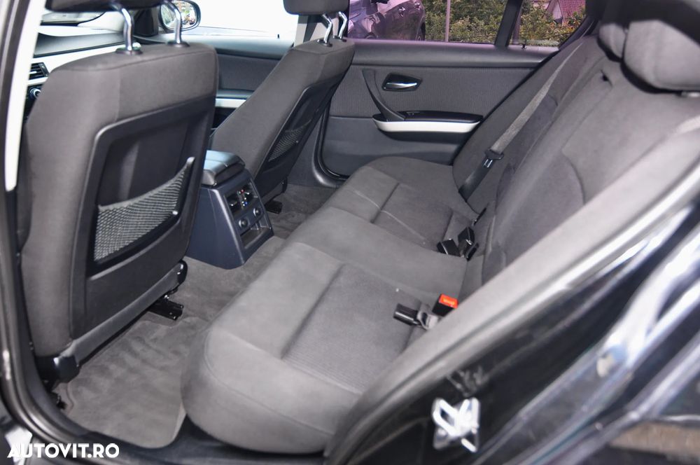BMW Seria 3 320d - 17