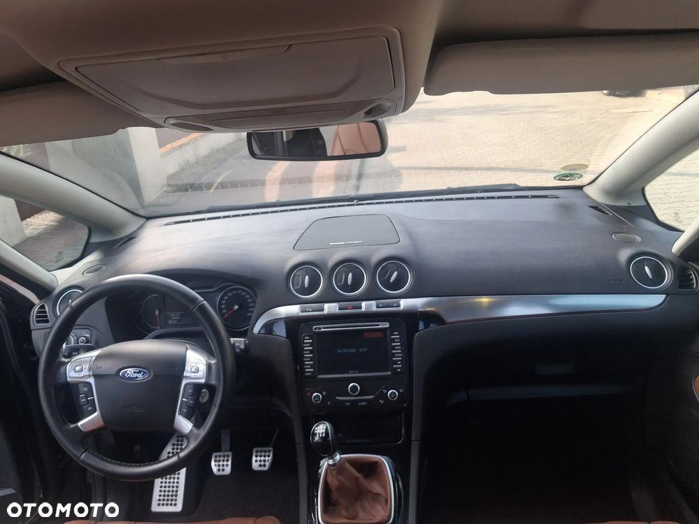 Ford S-Max - 23