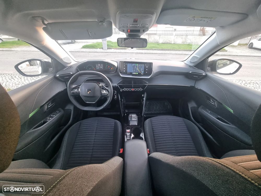 Peugeot e-208 Style - 13