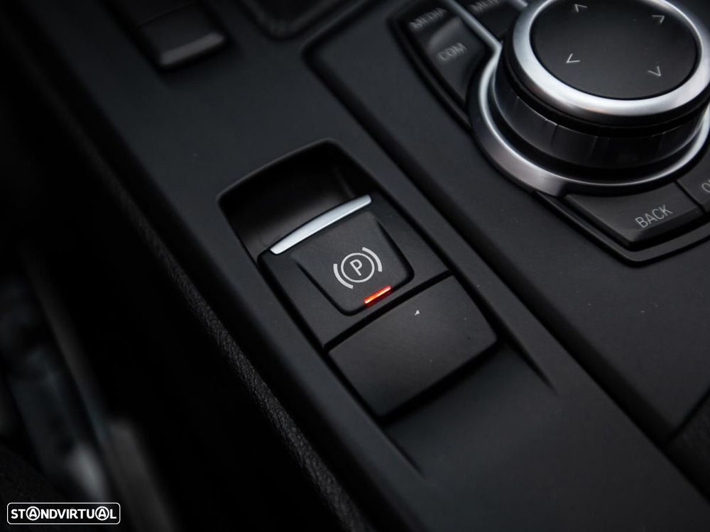 BMW X1 16 d sDrive Auto - 22