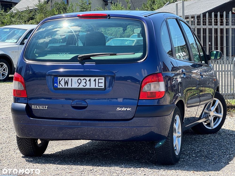 Renault Scenic 1.6 16V EXpression - 11