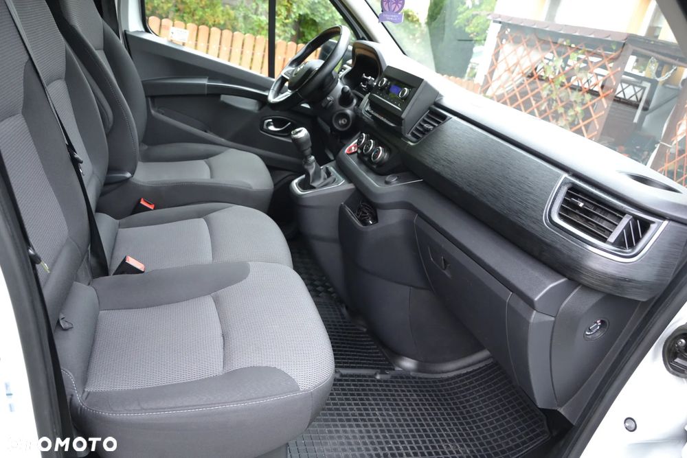 Renault Trafic 2.0 dCi - 10