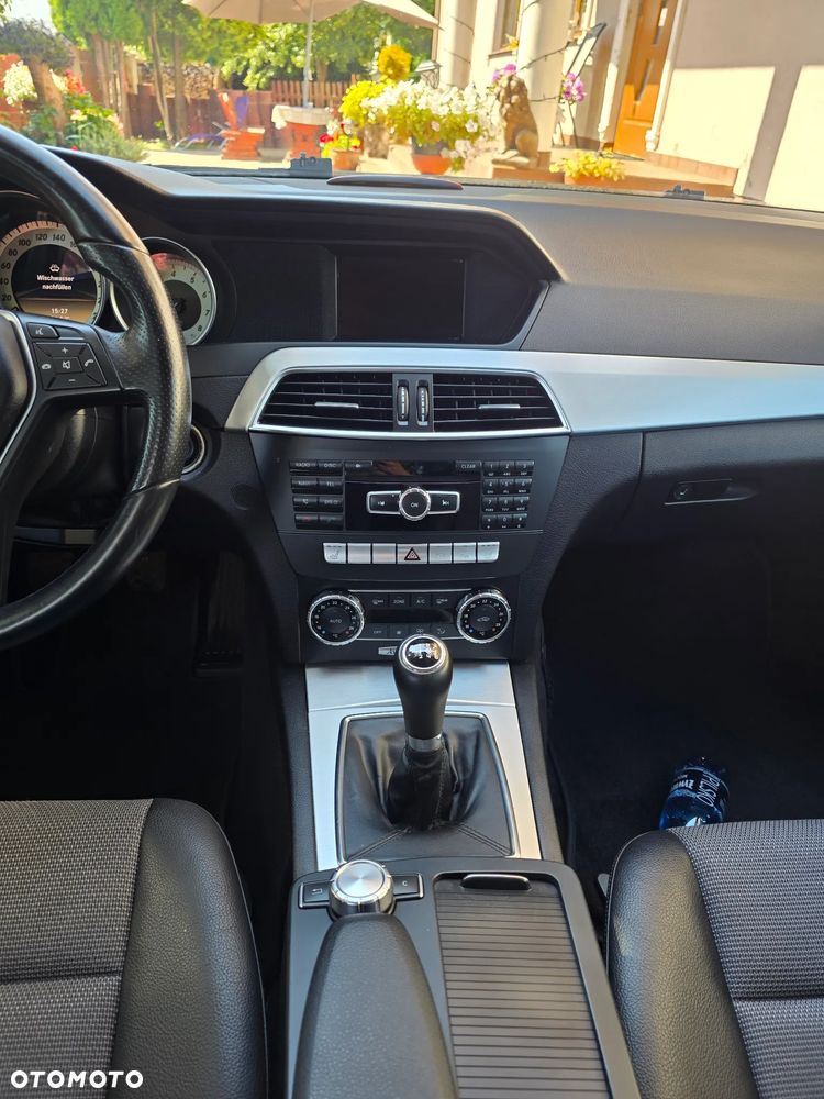 Mercedes-Benz Klasa C 180 BlueEFFICIENCY Avantgarde - 35